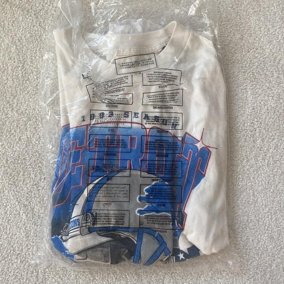 Detroit Lions NFL T-Shirt - Picture 3 of 11